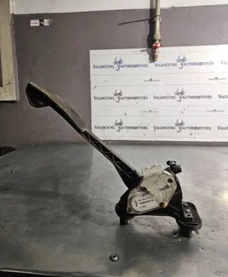 Volvo V70 Accelerator throttle pedal 6PV00853712 30683516