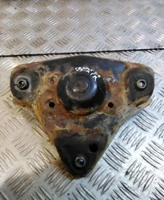 Volkswagen PASSAT B5 Coil spring mount 