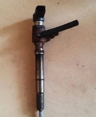 Seat Ibiza IV (6J,6P) Fuel injector 03L130277B