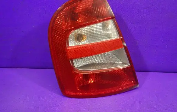 Skoda Fabia Mk1 (6Y) Rear/tail lights 6Y6945111