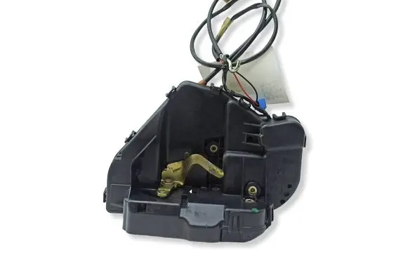 Mercedes-Benz C W203 Rear door lock 2037300235