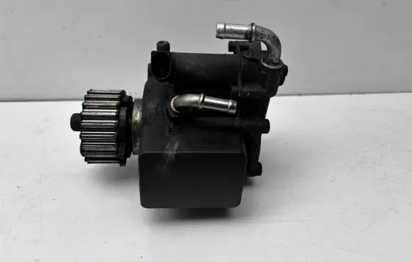Volkswagen Caddy Fuel injection high pressure pump 03L130755E