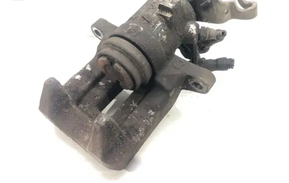 Volkswagen Golf Plus Rear brake caliper 