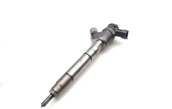 Hyundai i40 Fuel injector 338002A610 0445110589