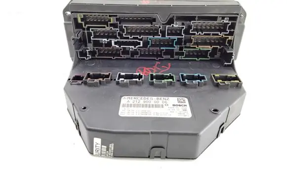 Mercedes-Benz CLS C218 X218 Fuse module A2129000006 A2125451501 A2129028002