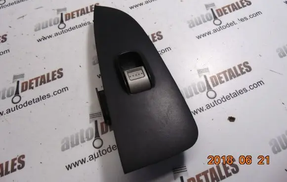 Honda CR-V Electric window control switch 83761SCAAG010M1