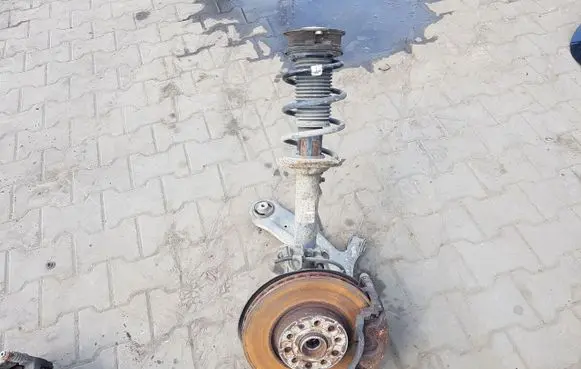Volkswagen PASSAT B8 Front wheel hub spindle knuckle