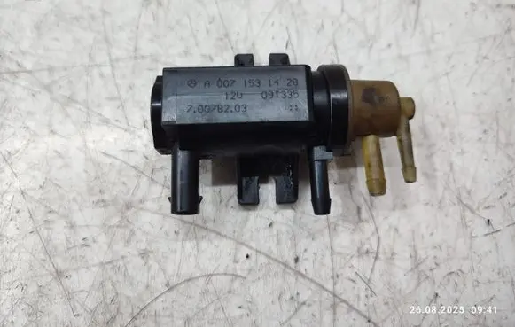 Mercedes-Benz E W212 Turbo solenoid valve A0071531428