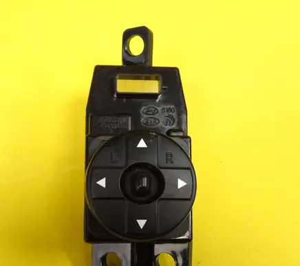 KIA Carnival Wing mirror switch 202005369