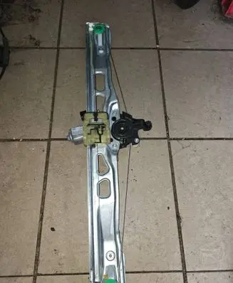 Front door window regulator with motor