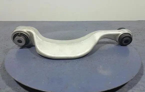 Rear control arm