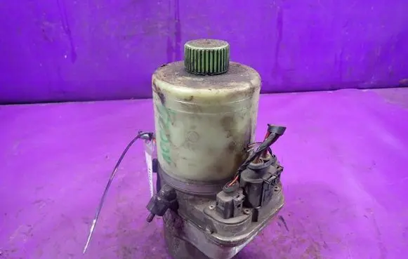 Skoda Fabia Mk1 (6Y) Power steering pump 6Q0423371