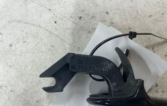Skoda Superb B5 (3U) Rear door exterior handle 3B0837207