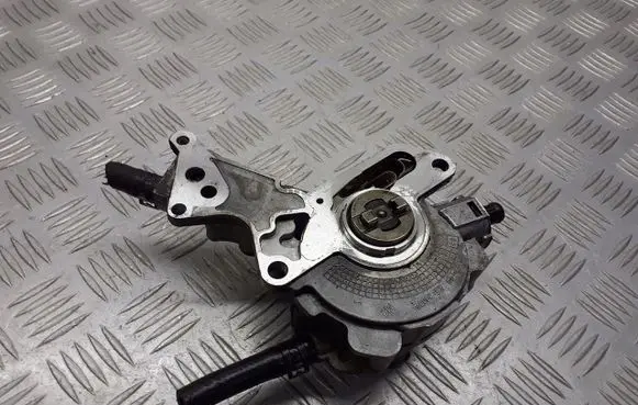 Skoda Fabia Mk1 (6Y) Vacuum pump 038145209N