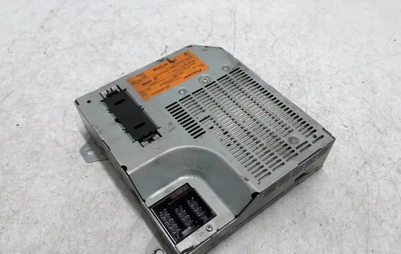 Renault Espace III Sound amplifier 6025407279A SCU2556ZRN