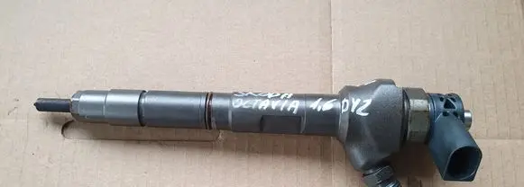 Skoda Octavia Mk3 (5E) Fuel injector 08661500 04L130277G