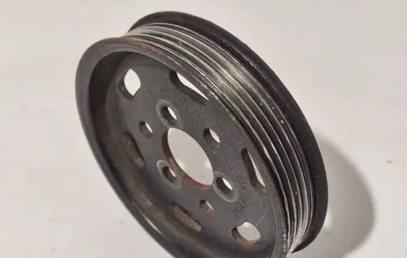 Volkswagen Bora Power steering pump pulley 038145255A