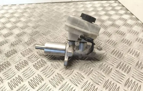 Mercedes-Benz E W211 Master brake cylinder A2114300702