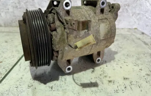 Volvo XC90 Air conditioning (A/C) compressor (pump) 8708581