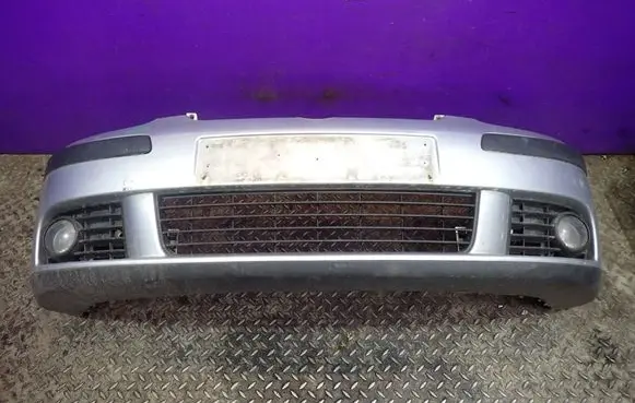 Volkswagen Golf V Front bumper