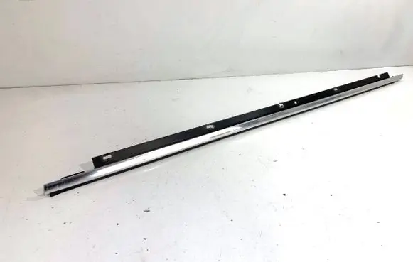 Audi A6 S6 C6 4F Front door windshield rail 4F0853283B