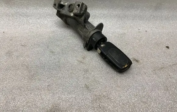 Volkswagen Golf V Ignition lock 4B0905851C
