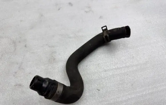 Volvo XC90 Engine coolant pipe/hose 31465024