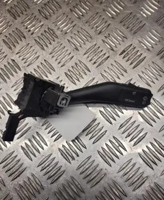 Volkswagen Golf V Wiper control stalk 1K0953519A