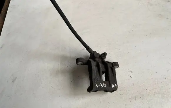 Hyundai i30 Rear brake caliper
