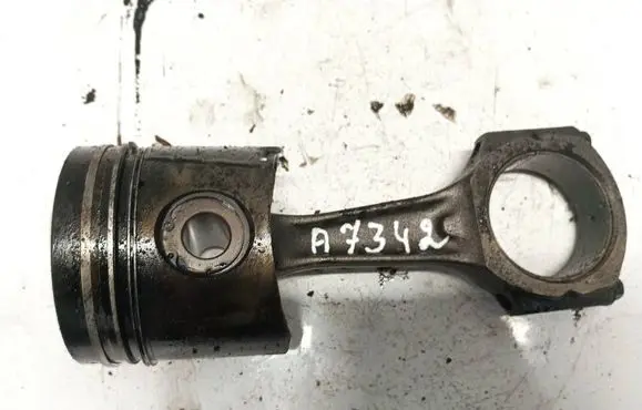 Rover 414 - 416 - 420 Piston with connecting rod