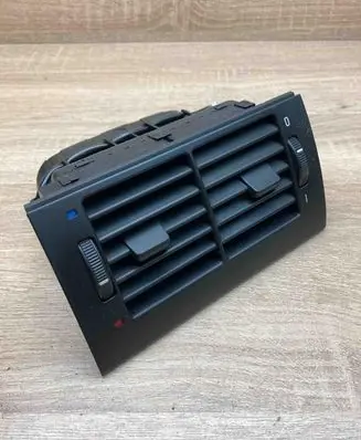 BMW 5 E39 Dash center air vent grill 8376150 Used