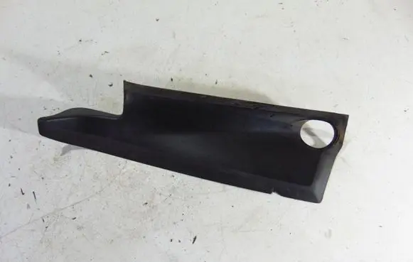 Peugeot 3008 I Rear/tail light trim molding 9670553480
