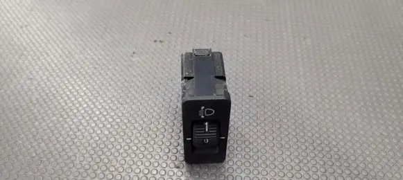 BMW 5 E39 Fog light switch 8360460