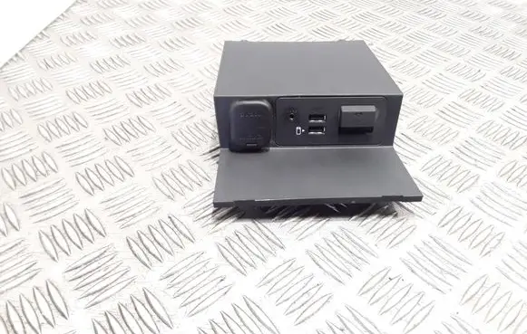 Mazda CX-5 II USB socket connector TK78669U0C K123644A1