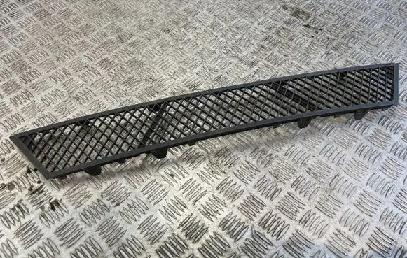 BMW 5 GT F07 Front bumper lower grill 7200729