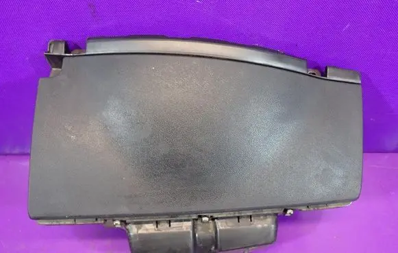 Peugeot Partner Glove box