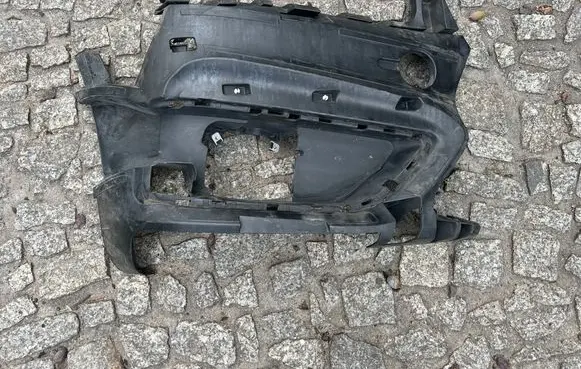 BMW 2 F45 Front bumper mounting bracket 7301548 819108