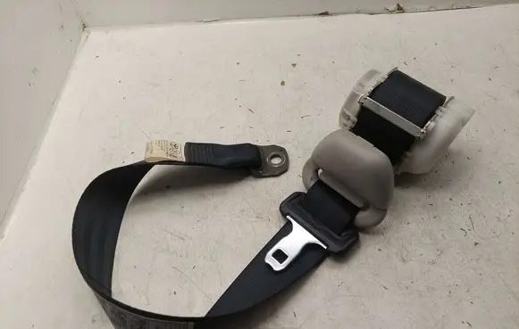 Toyota Corolla Verso AR10 Rear seatbelt 733600F010C0