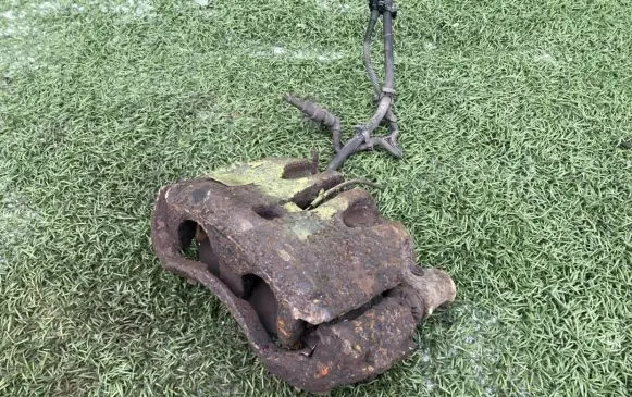 Iveco Daily 4th gen Front brake caliper 504120470