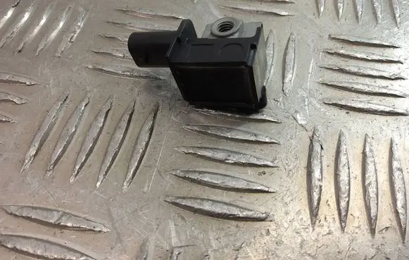 BMW 5 F10 F11 Airbag deployment crash/impact sensor 9224177