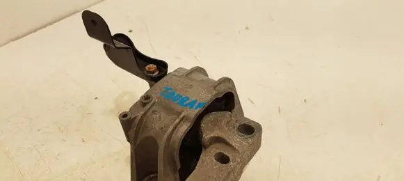 Volkswagen Touran I Engine mount bracket 1K0199262CF