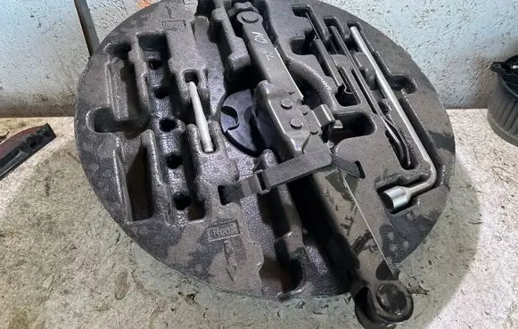 Mercedes-Benz GL X166 Lift Jack 