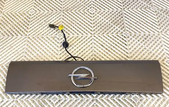 Opel Antara Trunk door license plate light bar 95389437