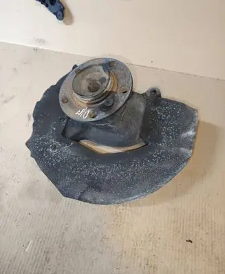 BMW 7 E65 E66 Front wheel hub