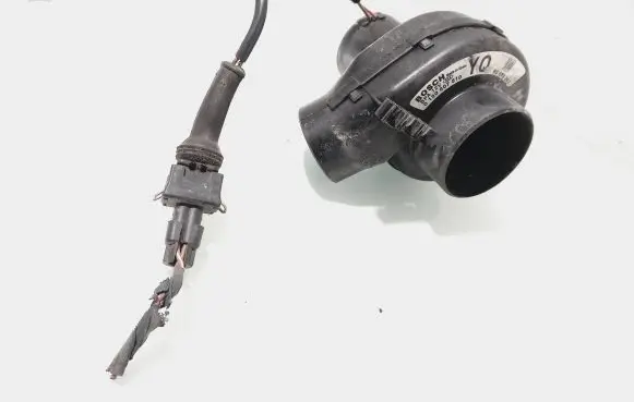 Opel Omega B2 Secondary air pump 0130007810 90493287