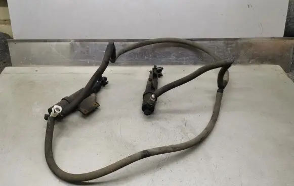 Jaguar S-Type Headlight washer spray nozzle