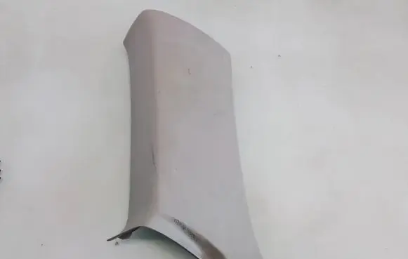 (D)pillar trim (top)