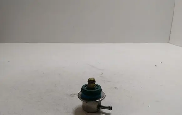 Audi A3 S3 8L Fuel pressure regulator 0280160560