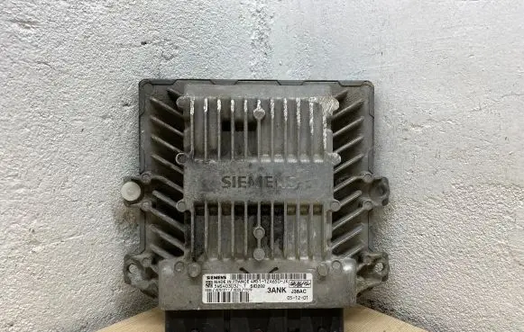 Ford Focus C-MAX Engine control unit/module 4M5112A650JK 5WS40303JT