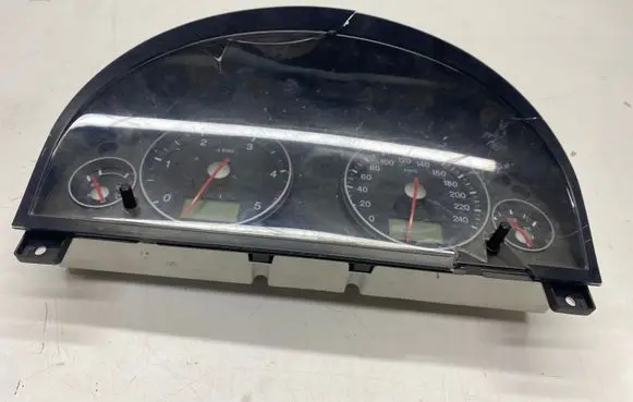 Ford Mondeo Mk III Speedometer (instrument cluster) 3S7F10841 44ZU187